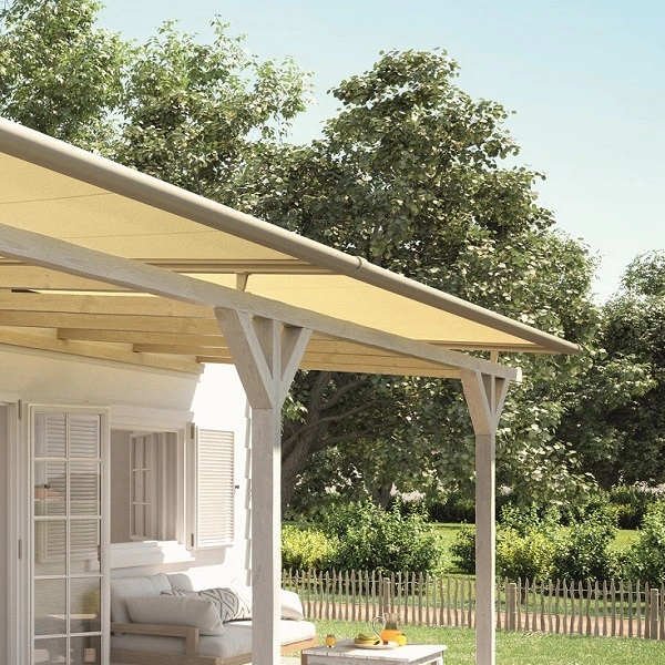 Glazen overkapping met ledverlichting en zonwering