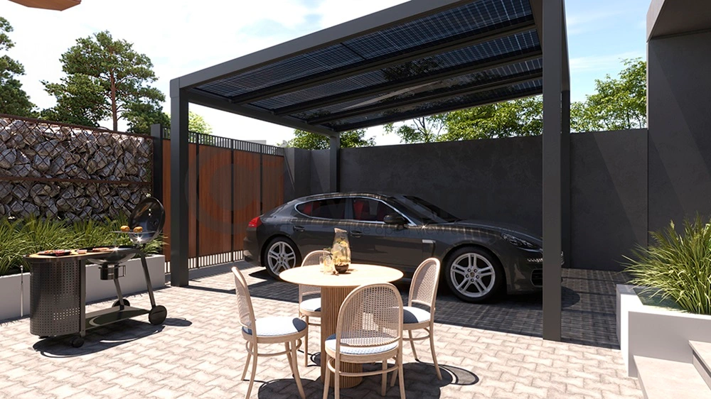 Een auto geparkeerd onder een overkapping met zonnepanelen naast een tafel en een barbecue
