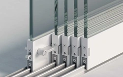 Glazenschuifwanden Glisse