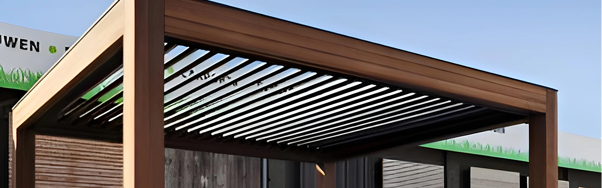 Close-up van houten lamellenoverkapping Livinshade (1)