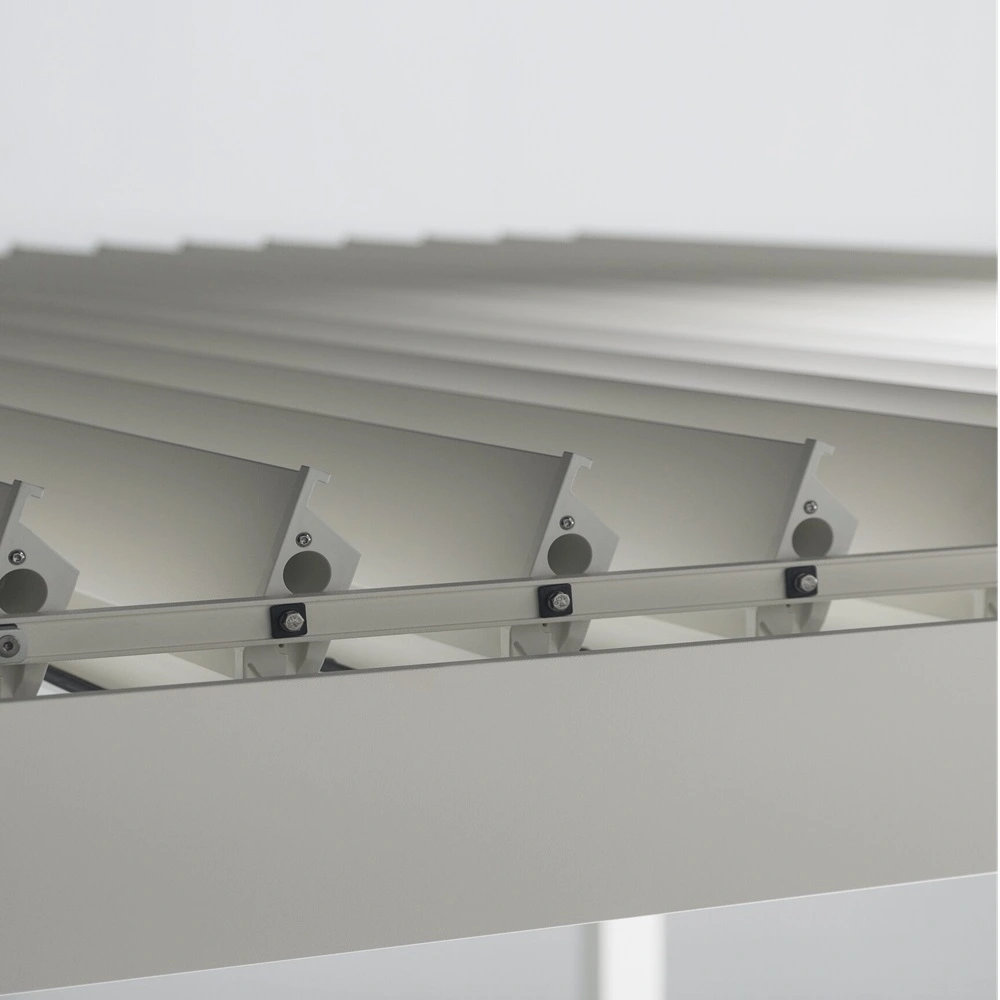 Detail van de lamellen van de overkapping Movie