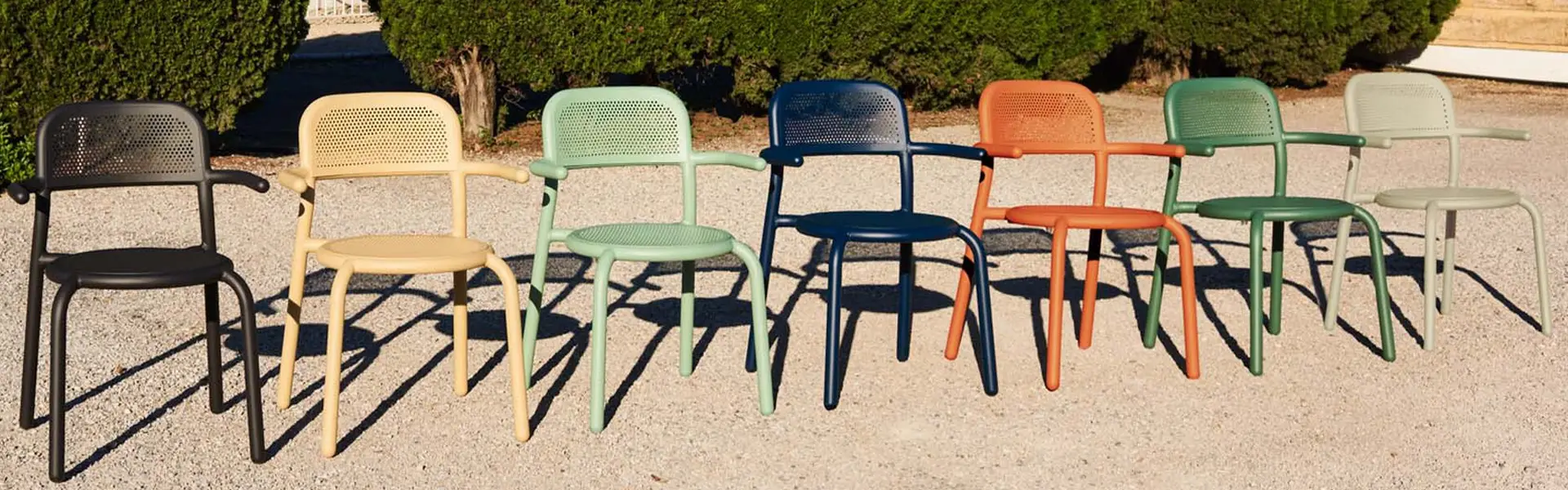 Gekleurde tuinstoelen van Fatboy