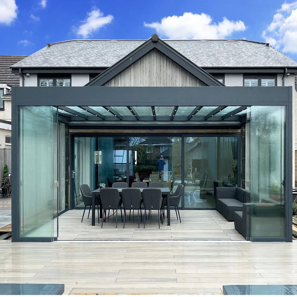 Glazen overkapping Cubo met eethoek