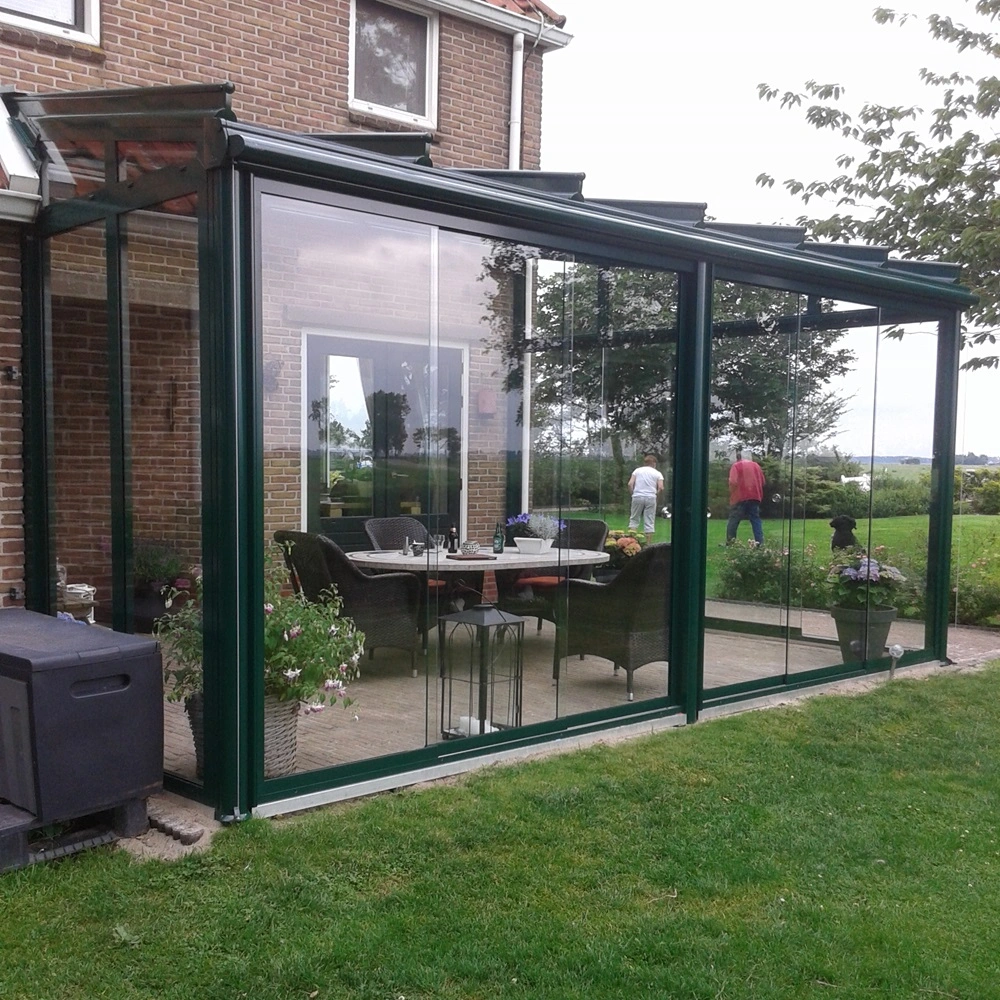 Realisatie van Veldman Zonwering glazen overkapping Terrazza Sempra Oldeboorn