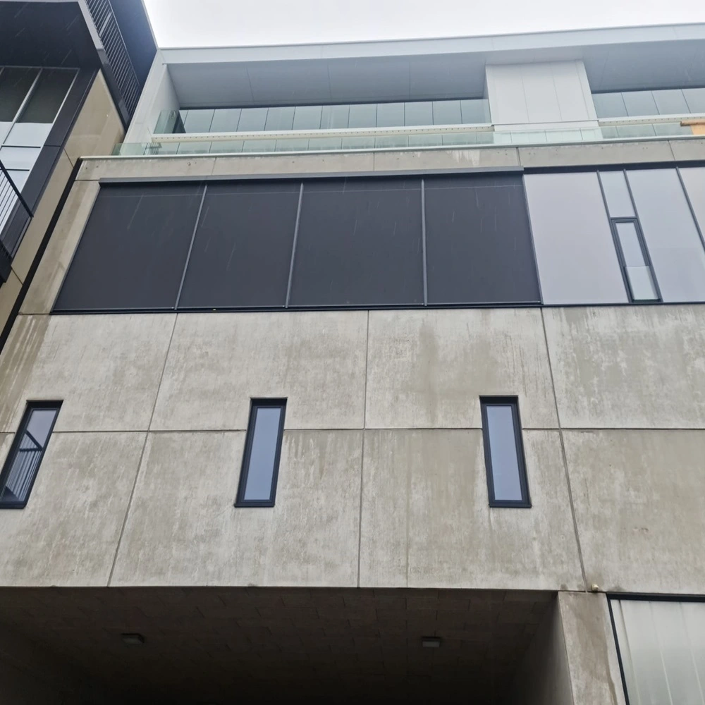 Realisatie zipscreen geluidsstudio Amsterdam Realisatie zipscreen geluidsstudio Amsterdam