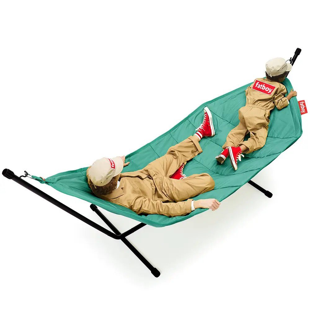 Samen op een groene hangmat Samen op een groene hangmat