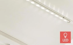 Ledspots in het doek van een overkapping