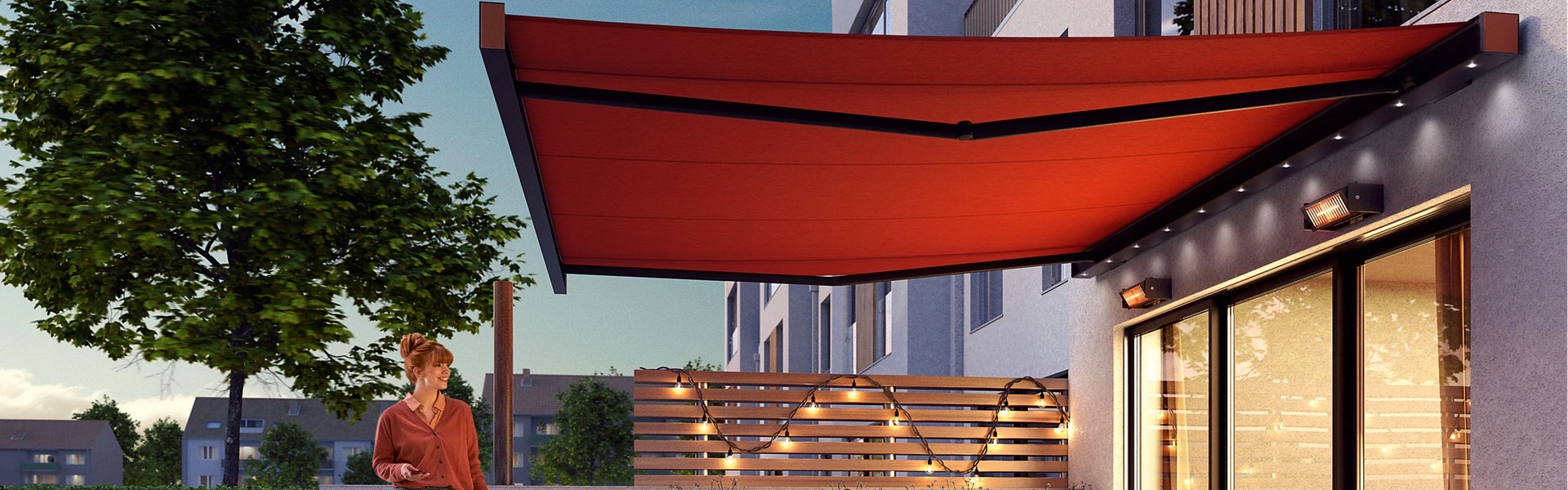 Rode zonwering met Tempura Quadra heaters aan muur