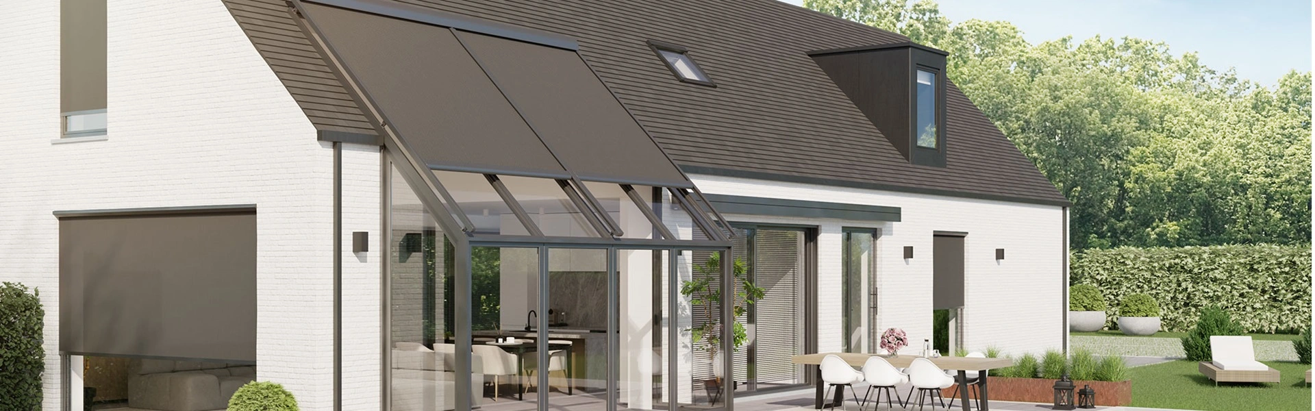 Serrezonwering VZ 710 boven glazen serre bij terras aan woning (1)