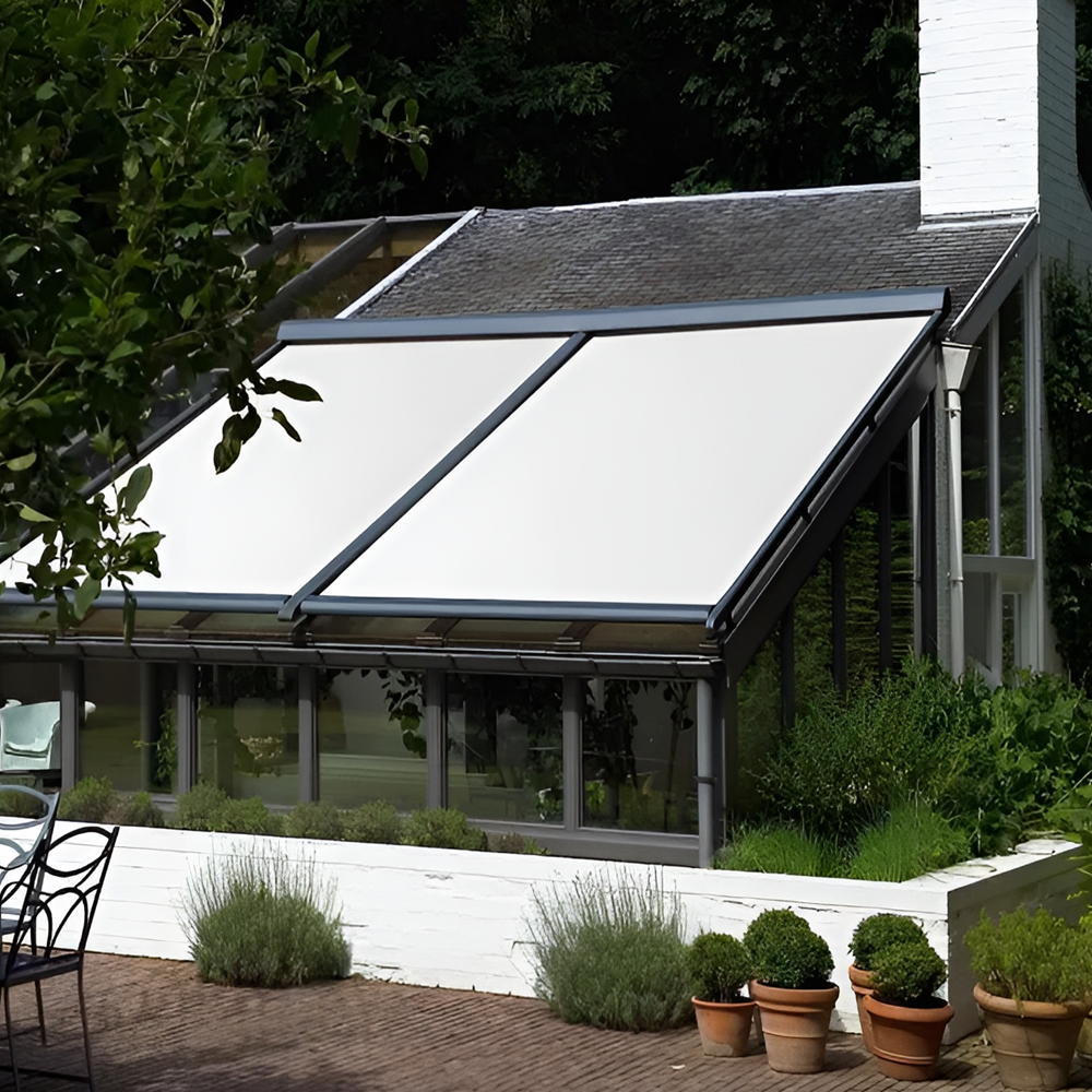 Serrezonwering VZ 720 bij serre met terras