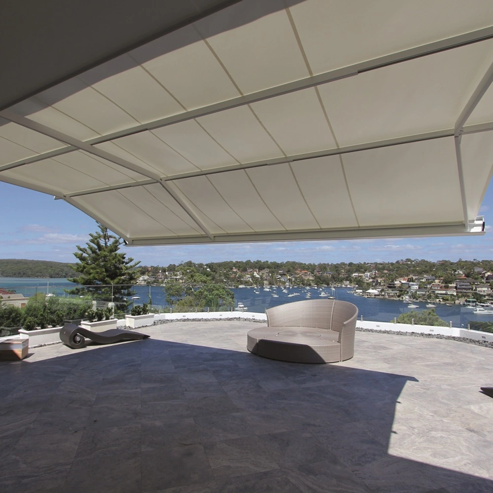 Zon en regenscherm ZRS met uitzicht op terras en zee