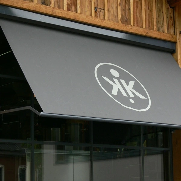 Uitvalscherm bij een supermarkt