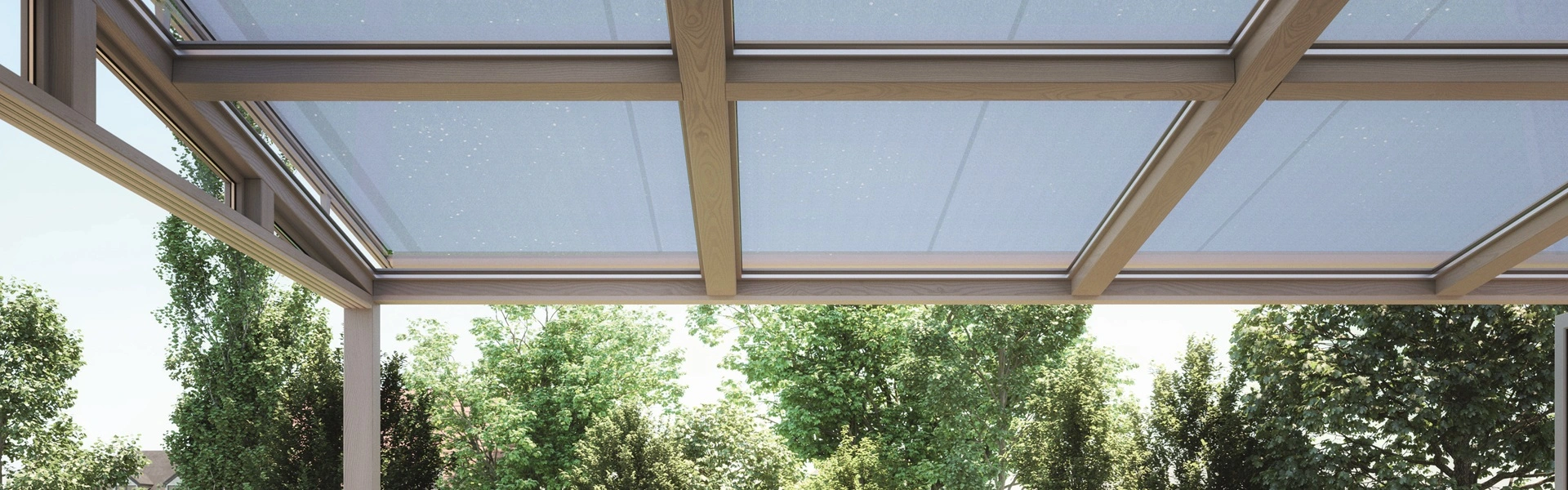 Binnenzicht op serre zonwering WGM Top met natuurlijke achtergrond