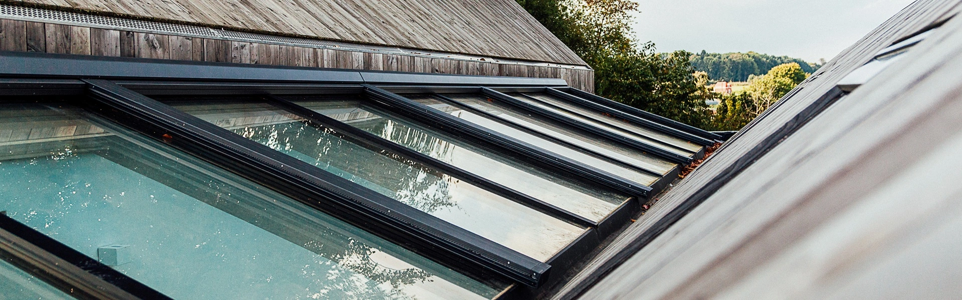 Dakoplossing met Serre zonwering VZ 0800 zip voor optimale zonwering