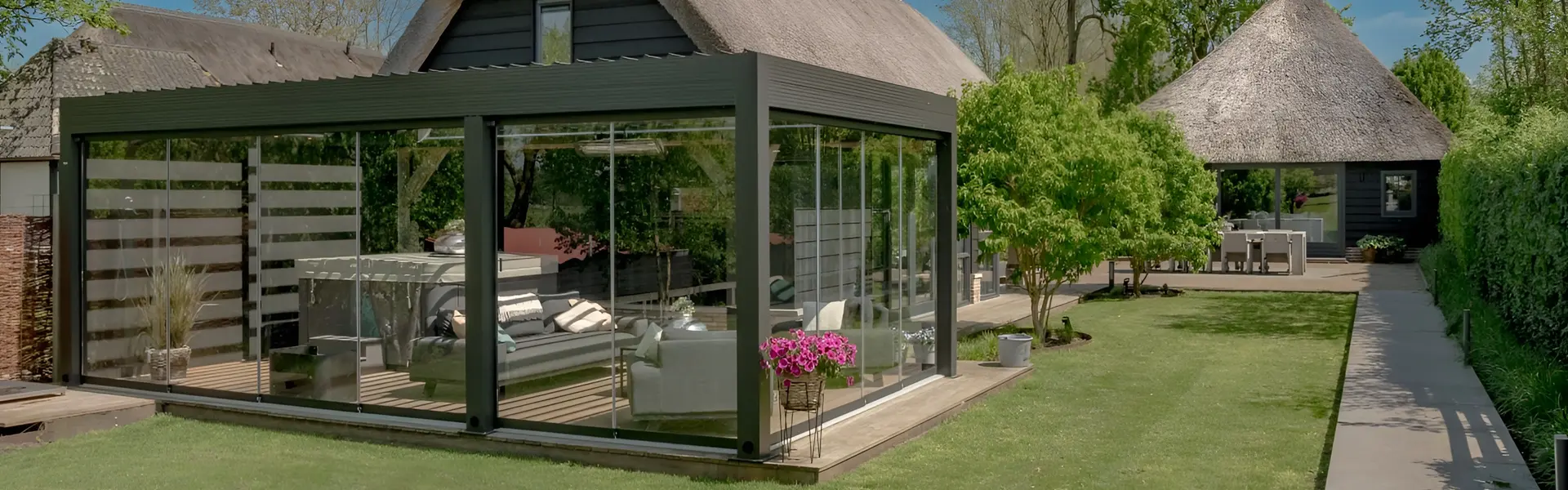 Glisse glazenschuifwanden als stijlvolle afsluiting van een terras