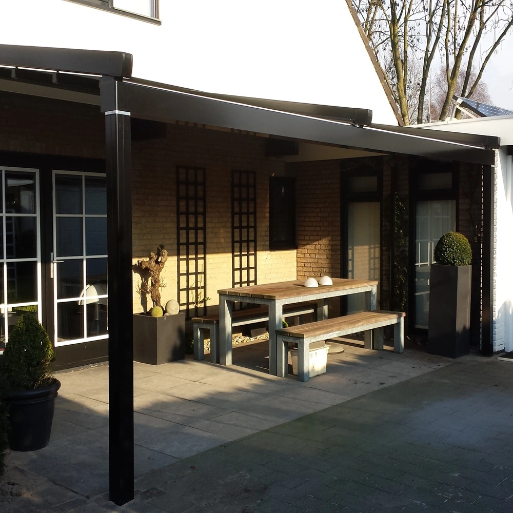 Veldman Zonwering terrasoverkapping met schuifdak in Heerenveen bij achtertuin Veldman Zonwering terrasoverkapping met schuifdak in Heerenveen bij achtertuin