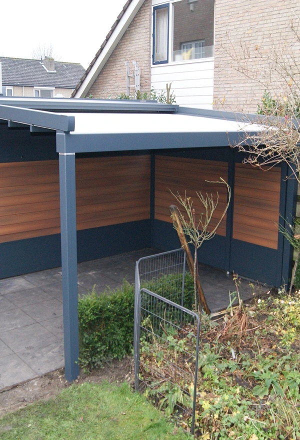 Veldman Zonwering terrasoverkapping met schuifdak in achtertuin in Etten-Leur Veldman Zonwering terrasoverkapping met schuifdak in achtertuin in Etten-Leur