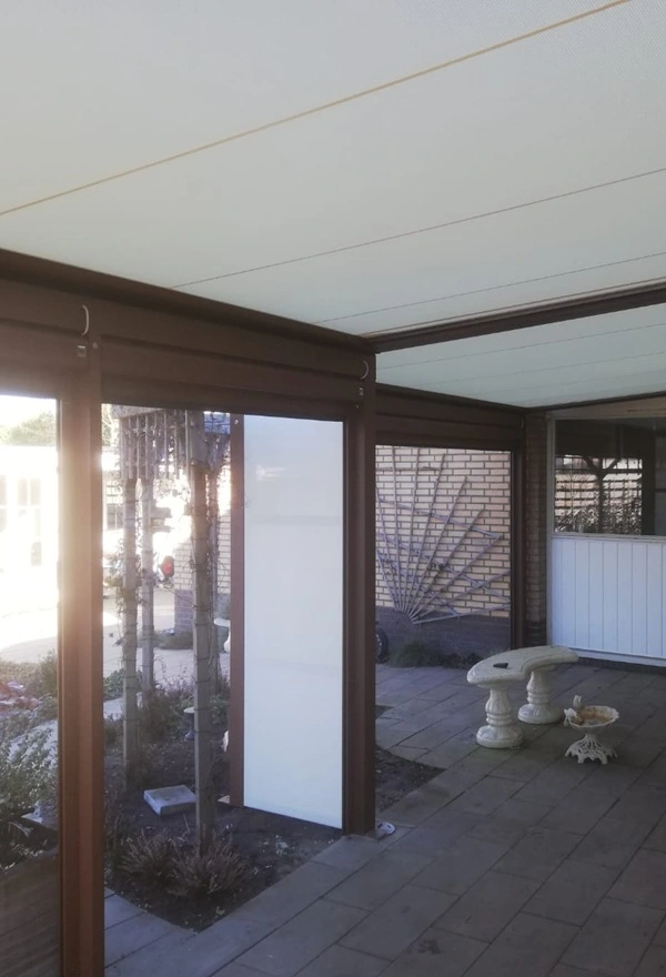 Veldman Zonwering textieloverkapping bij terras in Donkerbroek Veldman Zonwering textieloverkapping bij terras in Donkerbroek