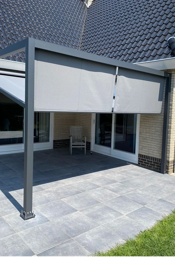 Veldman Zonwering textieloverkapping bij terras in Lemmer Veldman Zonwering textieloverkapping bij terras in Lemmer