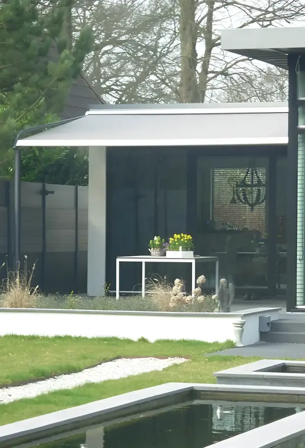 Veldman Zonwering textieloverkapping bij woning in Oranjewoud Veldman Zonwering textieloverkapping bij woning in Oranjewoud