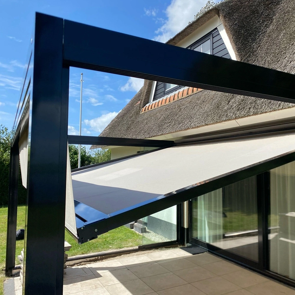 Veldman Zonwering textieloverkapping met zonwerend doek in Stavoren Veldman Zonwering textieloverkapping met zonwerend doek in Stavoren