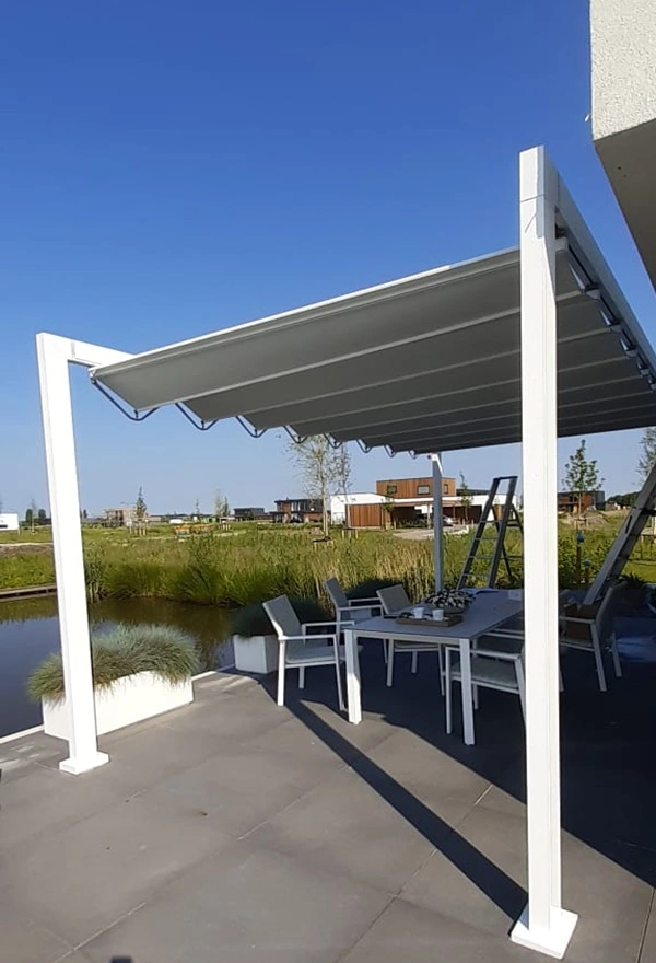 Veldman Zonwering textieloverkapping op terras in Blauwestad Veldman Zonwering textieloverkapping op terras in Blauwestad