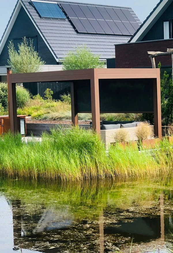 Lamellen overkapping aan het water in Boornbergum geplaatst door Veldman Zonwering Lamellen overkapping aan het water in Boornbergum geplaatst door Veldman Zonwering