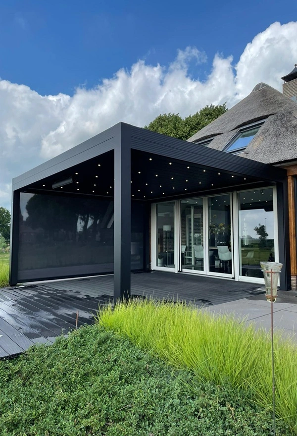 Lamellen overkapping met verlichting in Wilsum door Veldman Zonwering Lamellen overkapping met verlichting in Wilsum door Veldman Zonwering