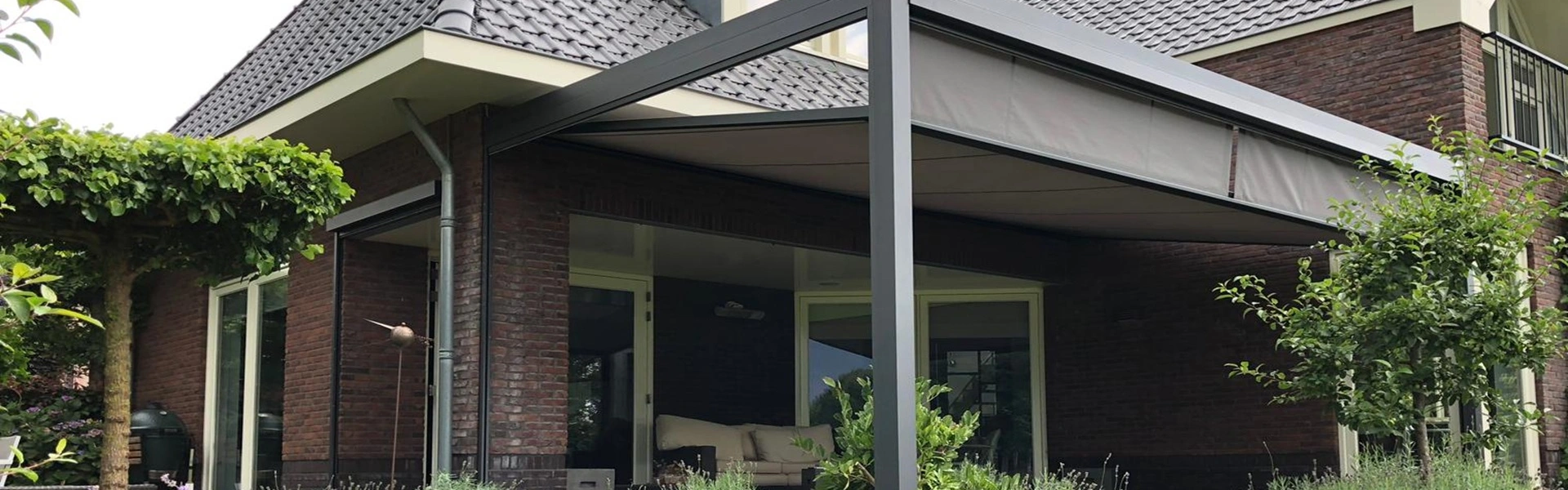 Moderne terrasoverkapping met zonwering Werkhoven, Veldman Zonwering Moderne terrasoverkapping met zonwering Werkhoven, Veldman Zonwering