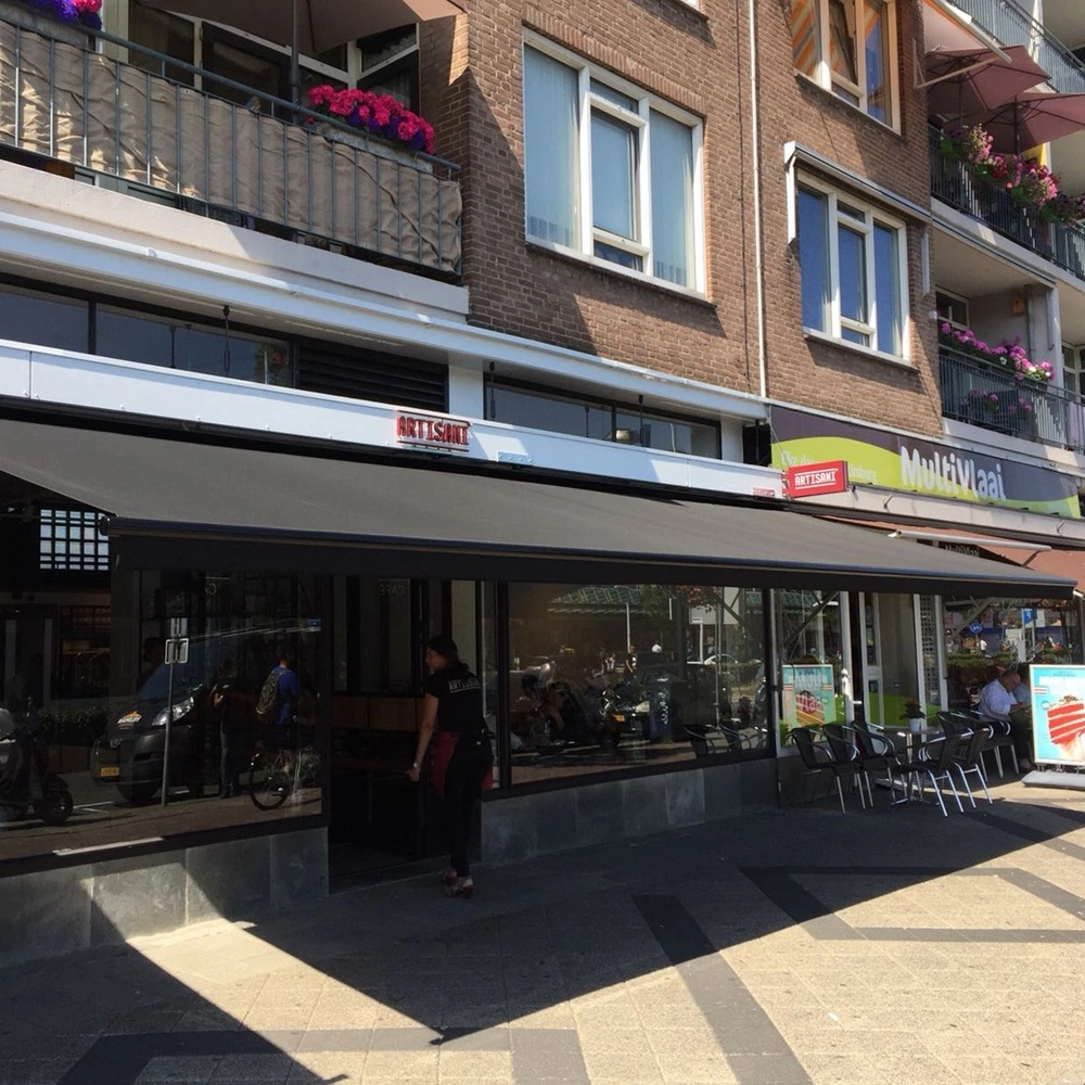 Realisatie van Veldman Zonwering bij Artisani in Amsterdam zonnescherm Realisatie van Veldman Zonwering bij Artisani in Amsterdam zonnescherm