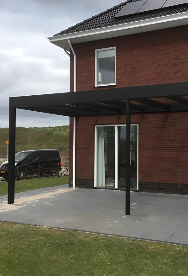 Veldman Zonwering glazen overkapping bij woning in Drachten Veldman Zonwering glazen overkapping bij woning in Drachten