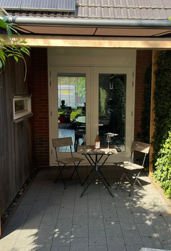 Veldman Zonwering serrezonwering aan terras bij woning in Heerenveen Veldman Zonwering serrezonwering aan terras bij woning in Heerenveen