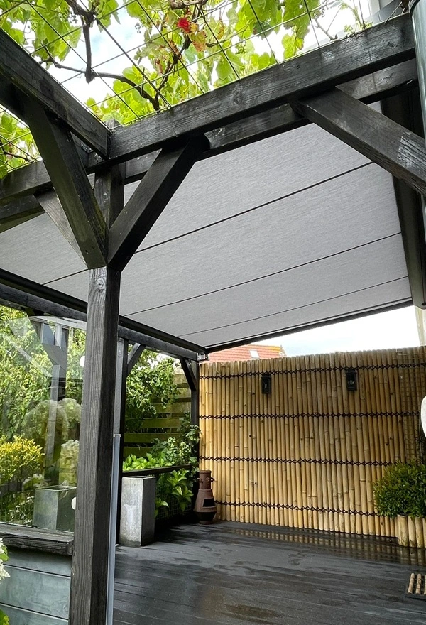 Veldman Zonwering serrezonwering met terrasafwerking in Harlingen