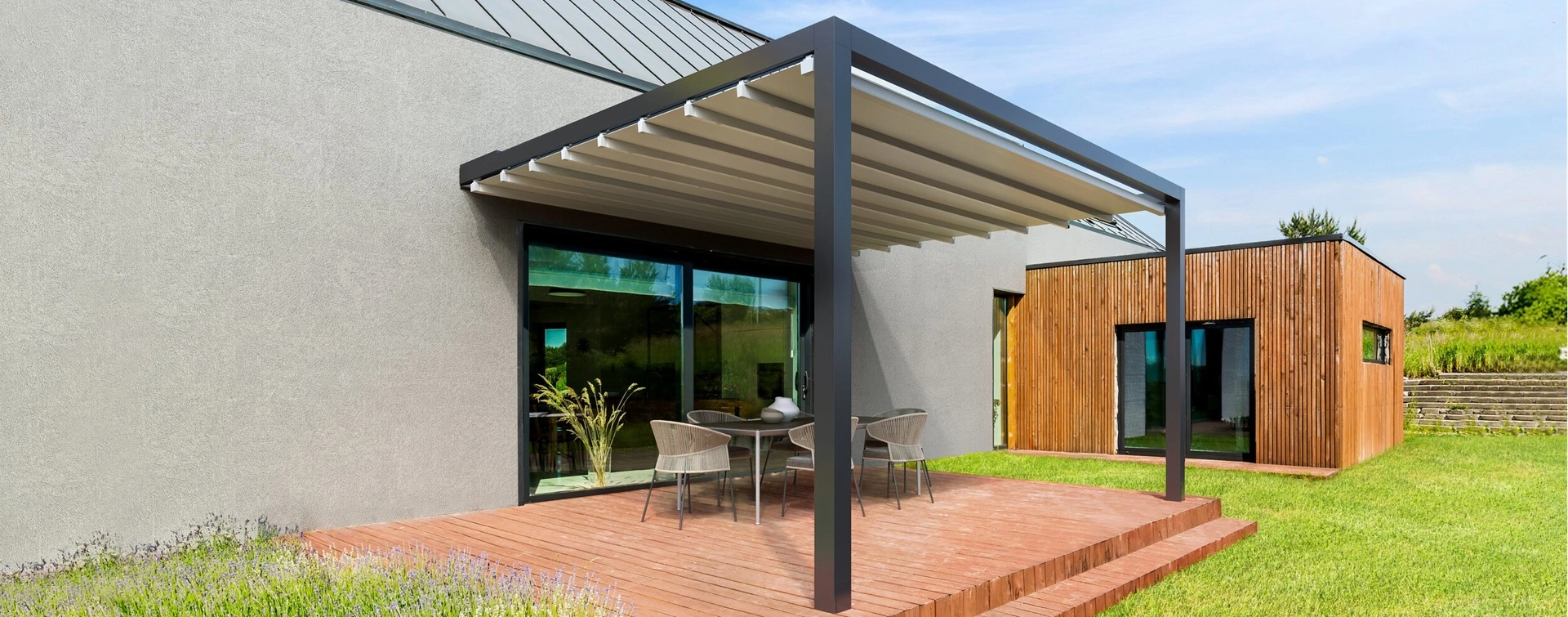 Lani terrasoverkapping met doek Veldman Zonwering