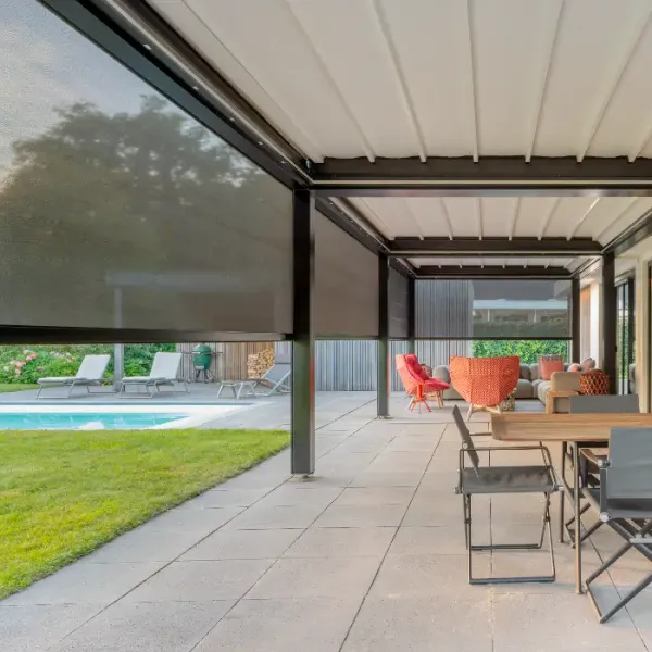 Terrasoverkapping met doek en schermen Terrasoverkapping met doek en schermen