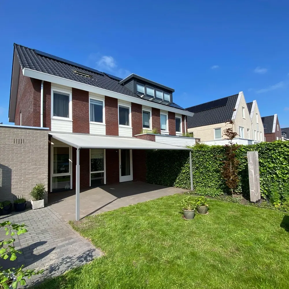 Textiel dak Veldman project met tuinzicht Sneek