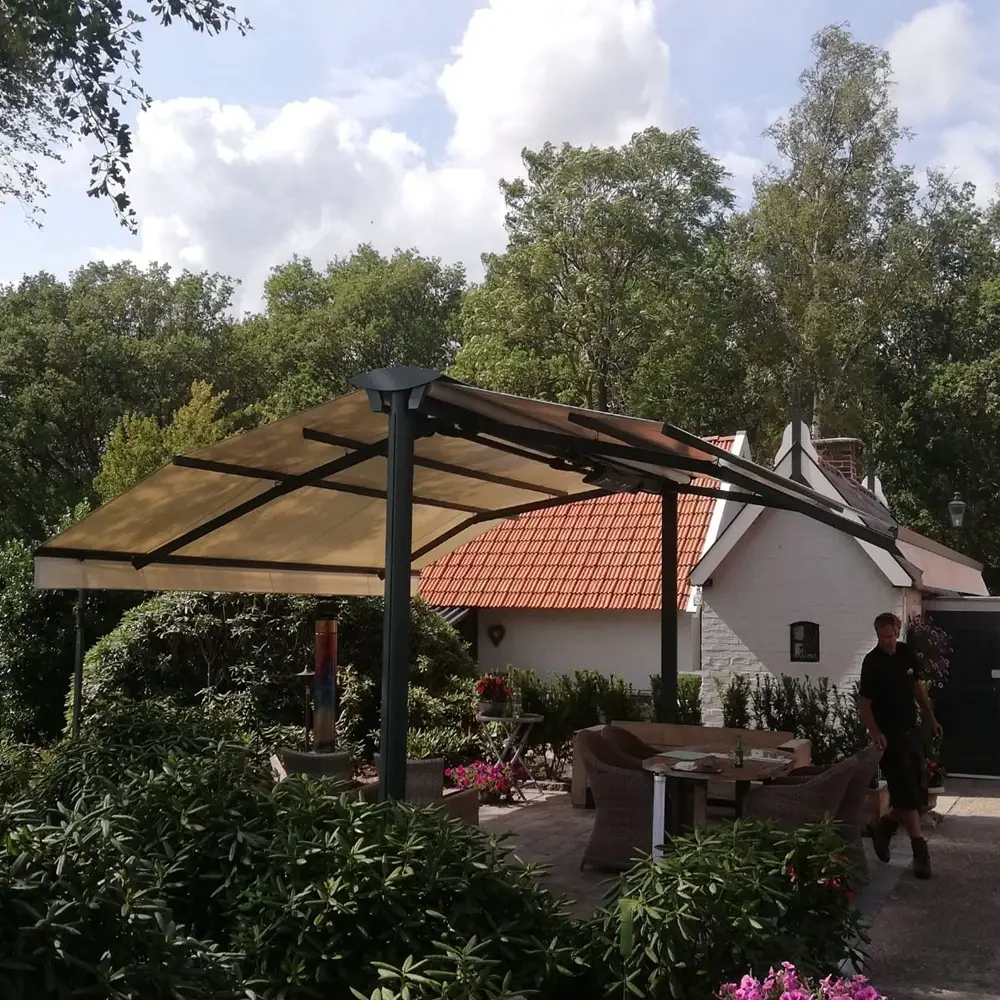 Vrijstaand zon en regenscherm Katlijk door Veldman Zonwering