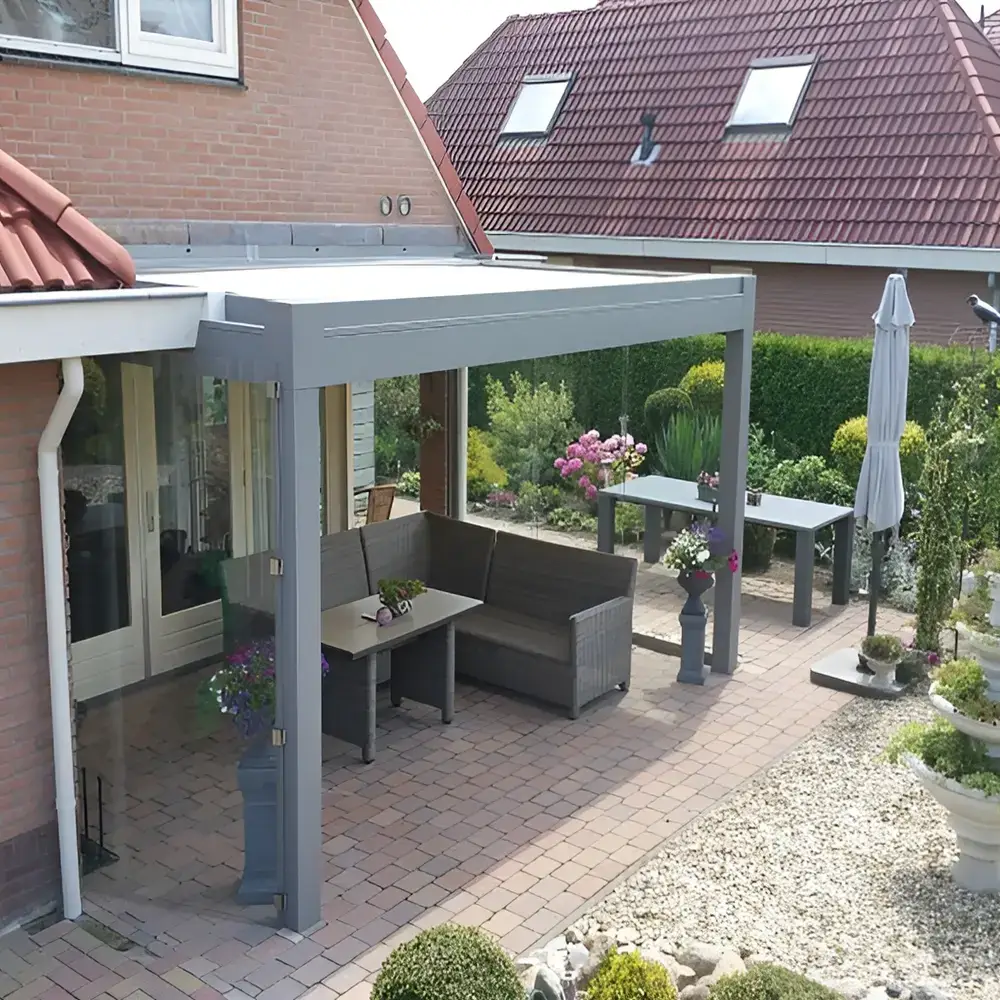Veldman Zonwering aluminium terrasoverkapping met schuifdak in tuin Dronten